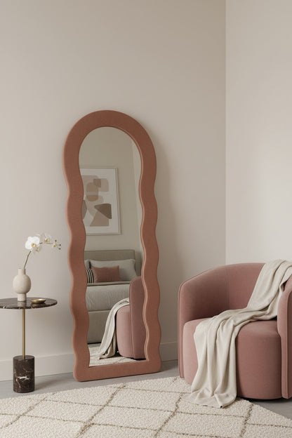 Round Wave Full-Length Standing Mirror – Bouclé Upholstered Frame