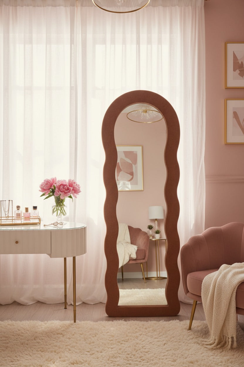 Round Wave Full-Length Standing Mirror – Bouclé Upholstered Frame