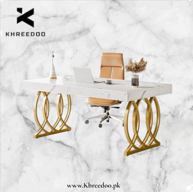 Compact Office Desk – a stylish and space-efficient computer desk built for modern users.