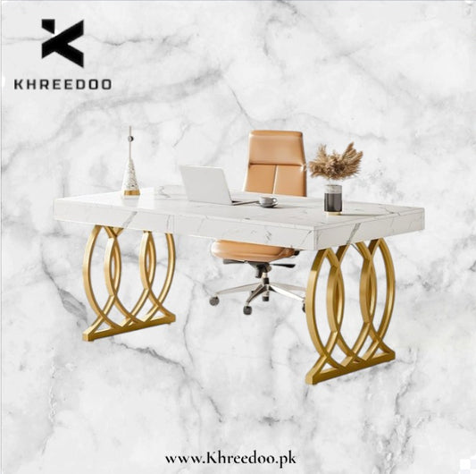 Compact Office Desk – a stylish and space-efficient computer desk built for modern users.