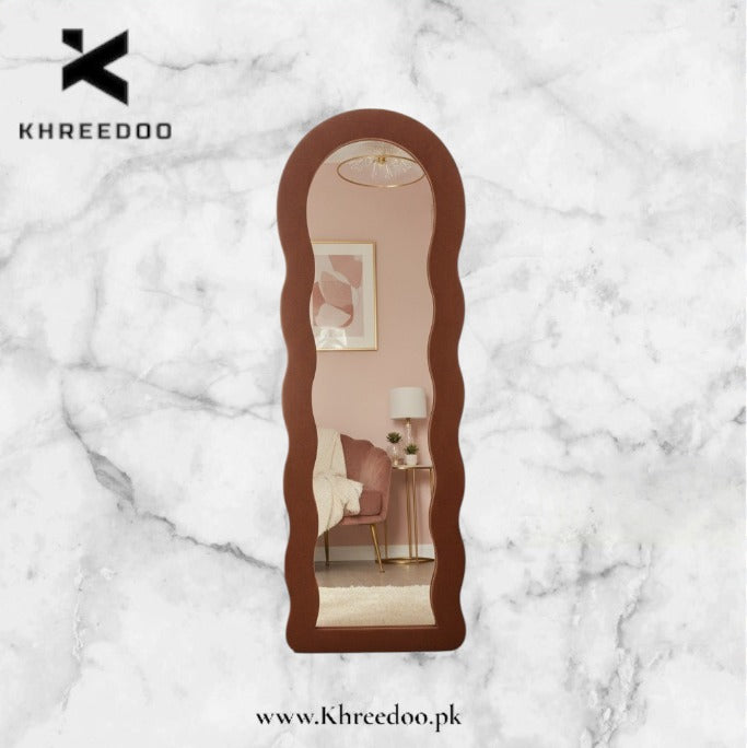 Round Wave Full-Length Standing Mirror – Bouclé Upholstered Frame